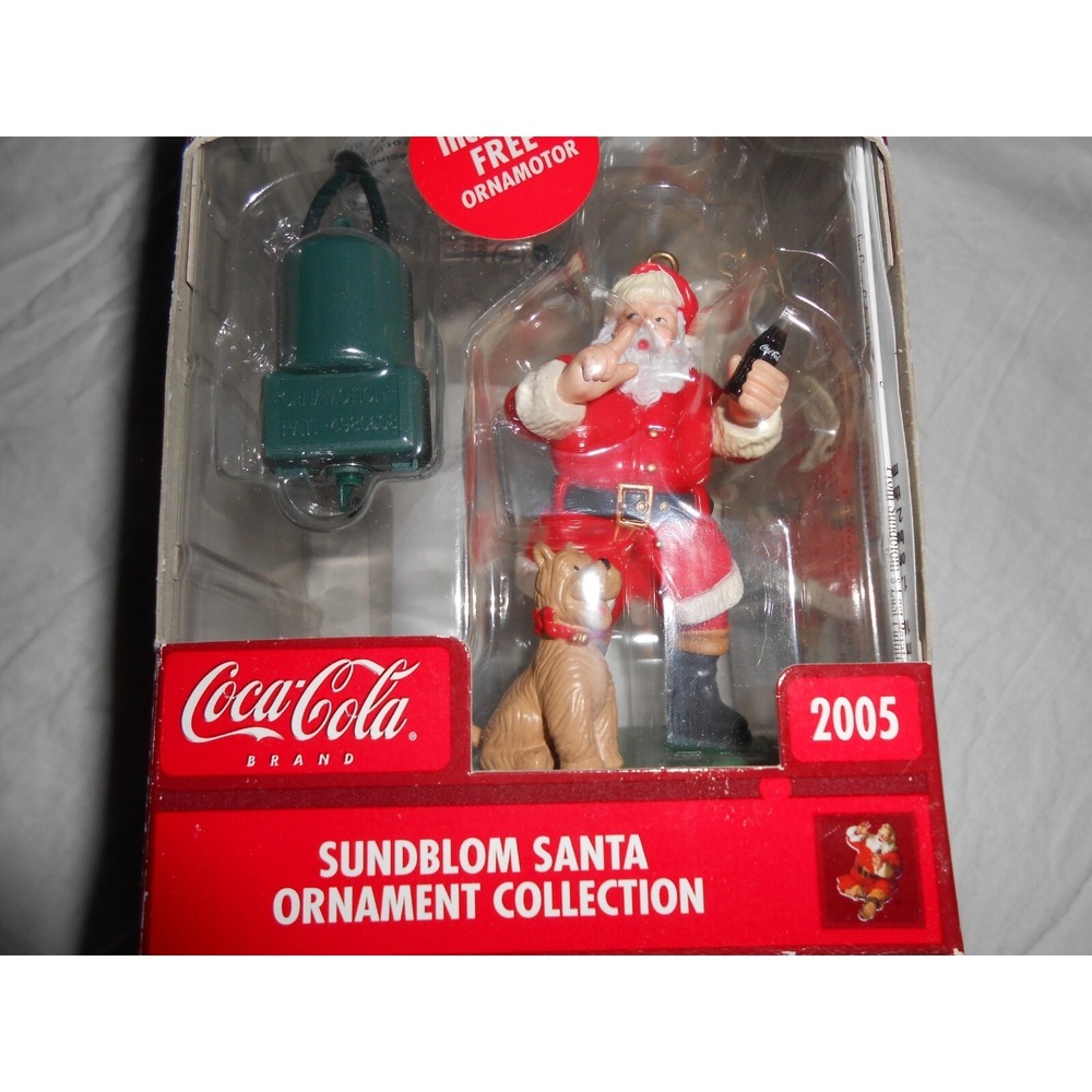 2005 Coca Cola Santa With Dog Puppy Sundblom Christmas Tree Ornament Collectors!